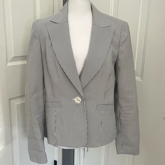 Le Suit Blazer Women 8 Seersucker Ibiza Pinstripe B/W Turn Back Cuff Career Boss - Picture 8 of 14